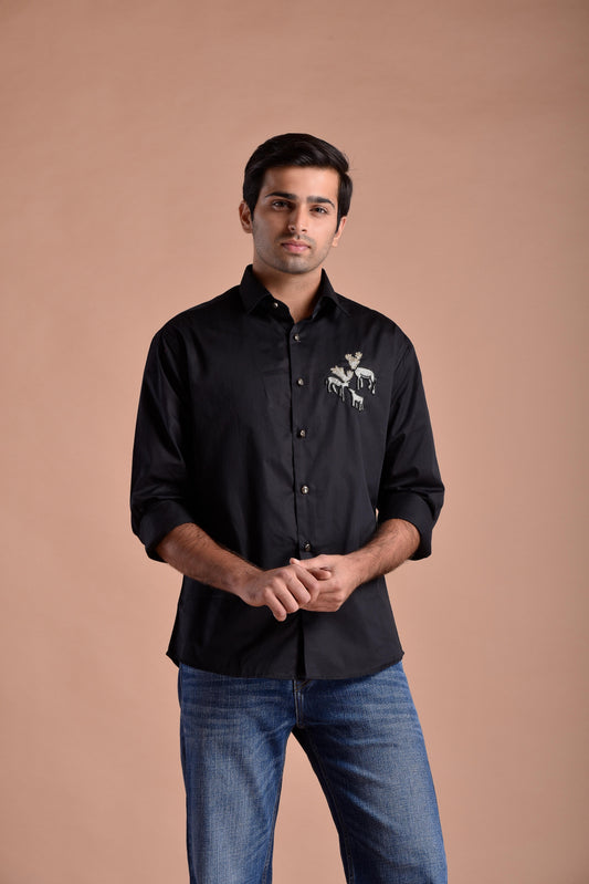 BLACK EMBELLISHED MOOSE FAMILY SHIRT